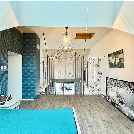 Maison Atypique De Caractere Holiday home Bourdons-sur-Rognon